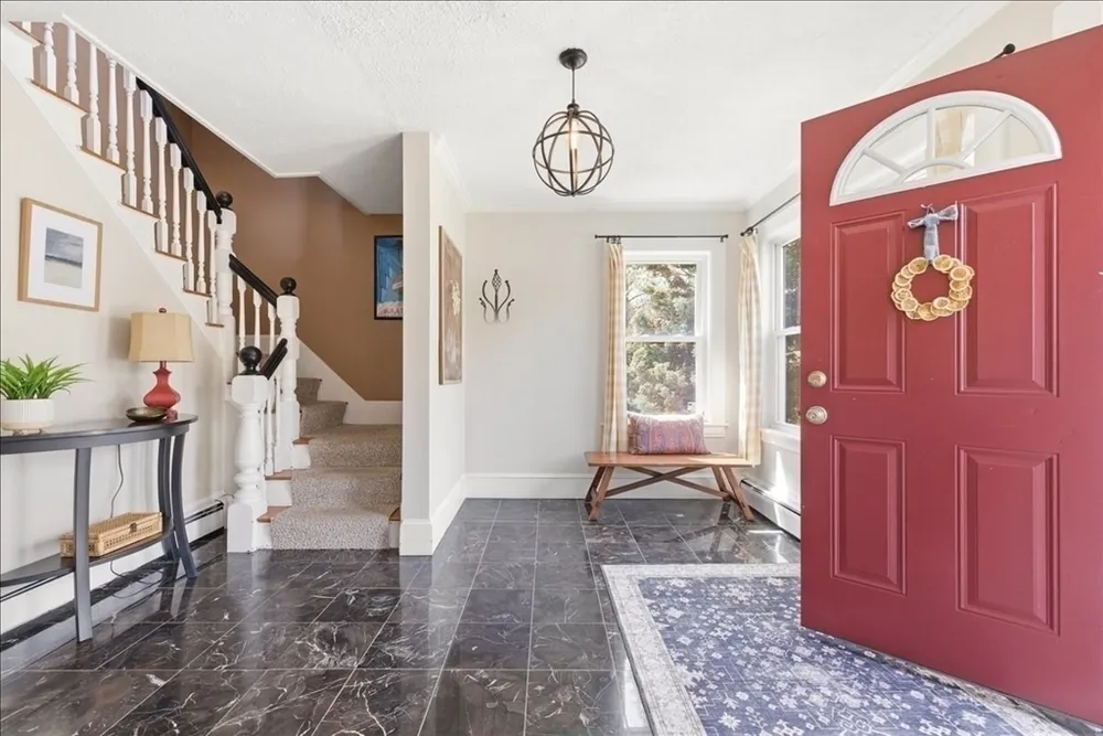 29 Clapp St, Walpole, MA 02081