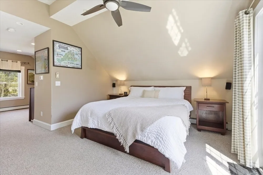 29 Clapp St, Walpole, MA 02081
