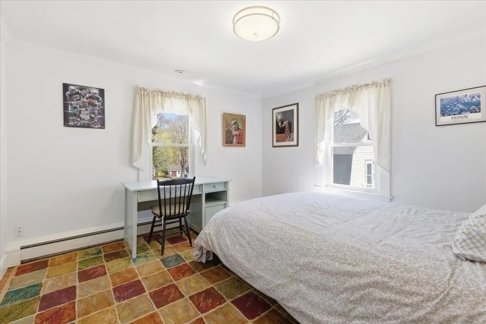 29 Clapp St, Walpole, MA 02081