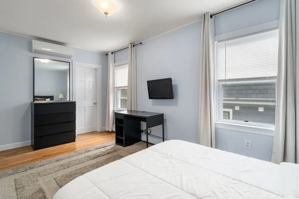 186 Sydney St, Boston, MA 02125
