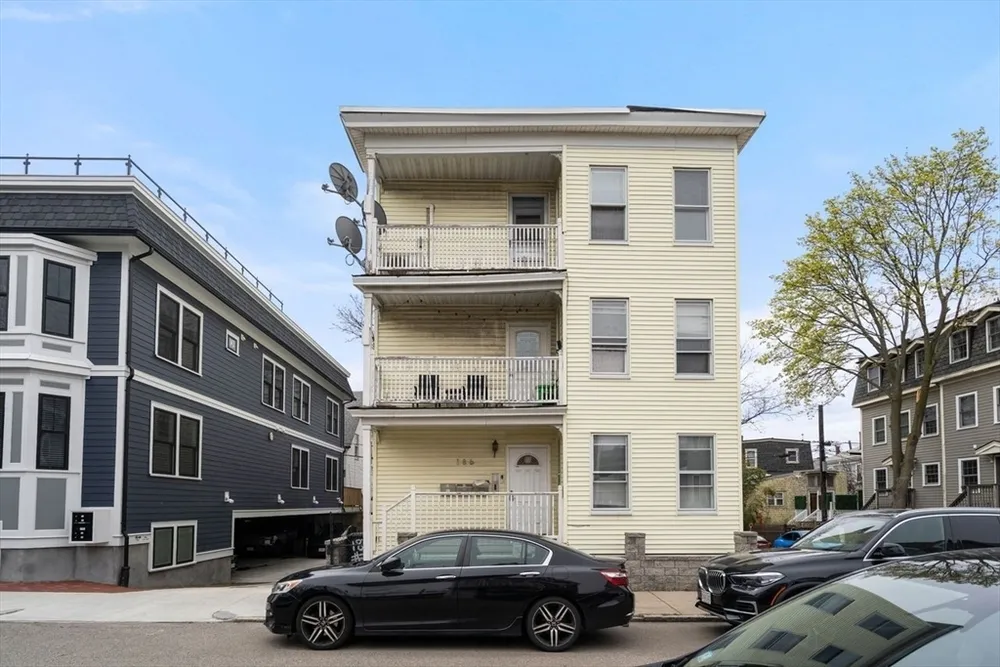 186 Sydney St, Boston, MA 02125