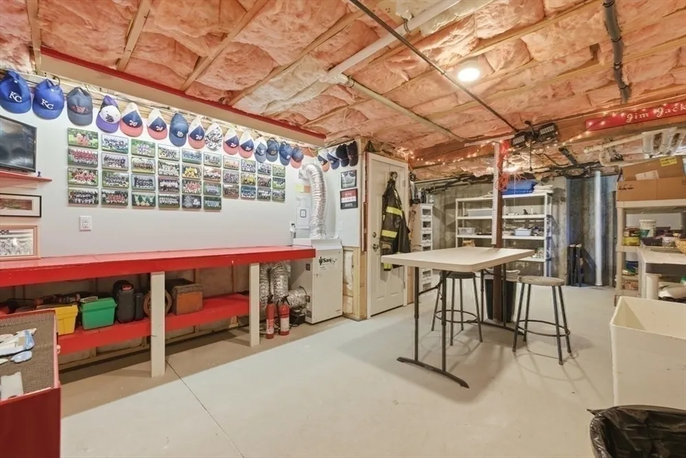 7 Tanglewood Rd, Walpole, MA 02032