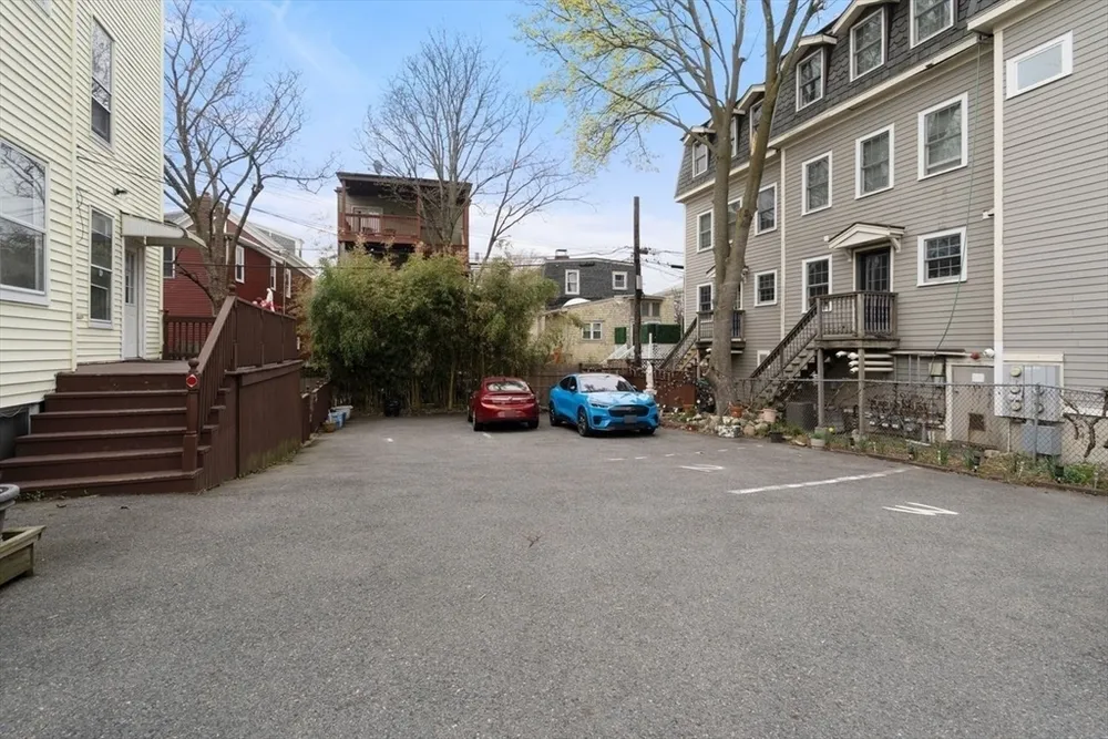 186 Sydney St, Boston, MA 02125