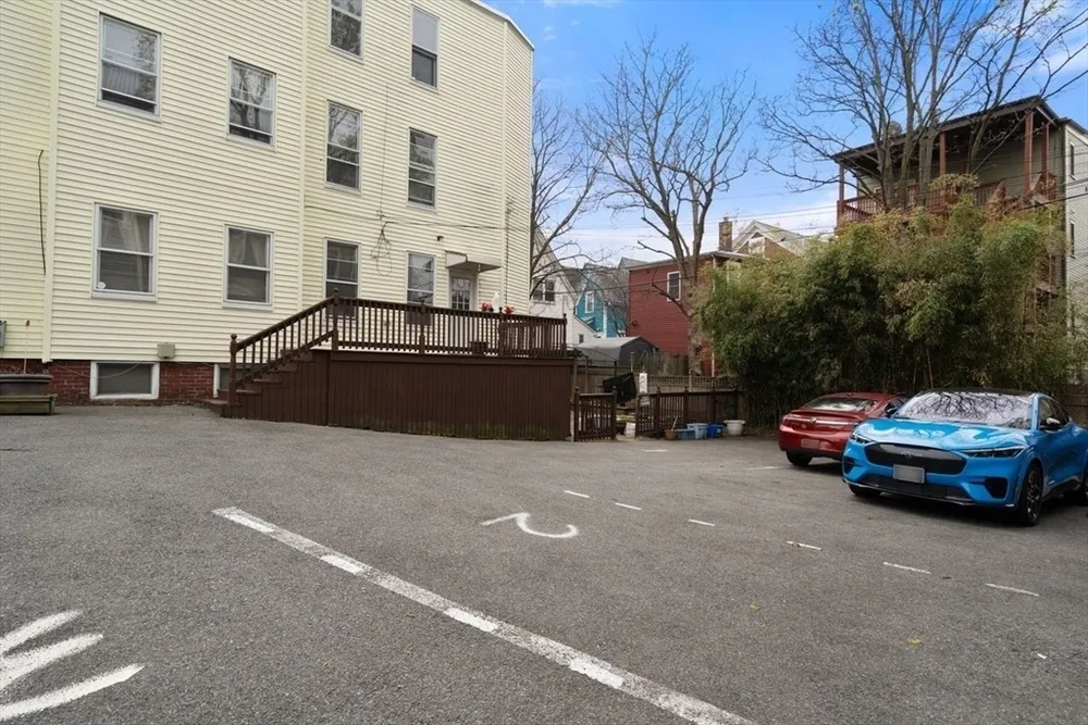 186 Sydney St, Boston, MA 02125