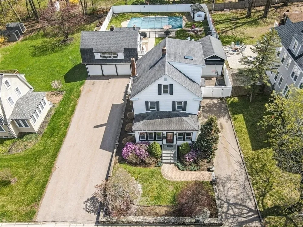 29 Clapp St, Walpole, MA 02081