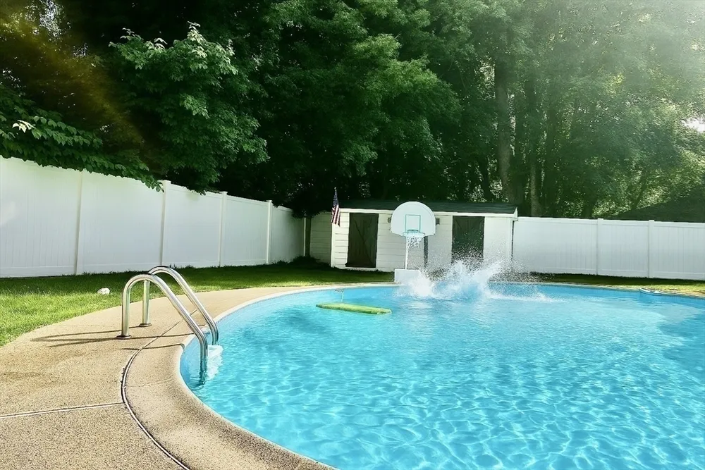 29 Clapp St, Walpole, MA 02081
