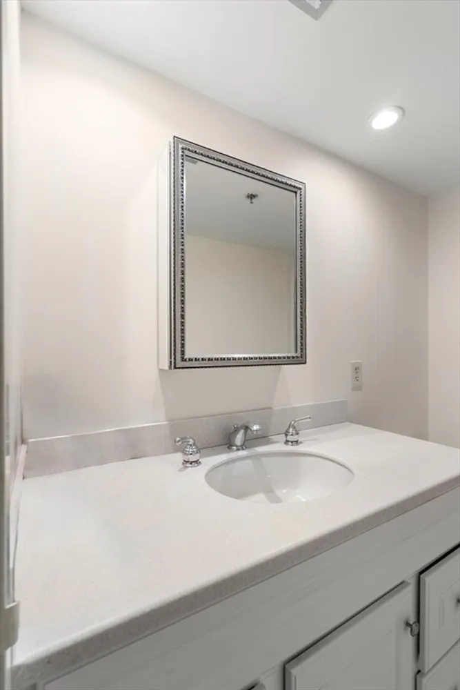 250 Hammond Pond Pkwy, Newton, MA 02467