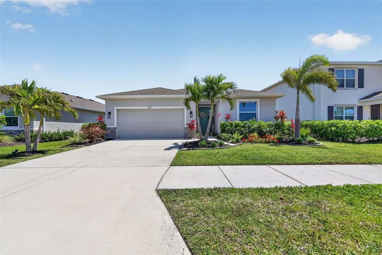5667 Woodland Sage Dr, Sarasota, FL 34238-3518