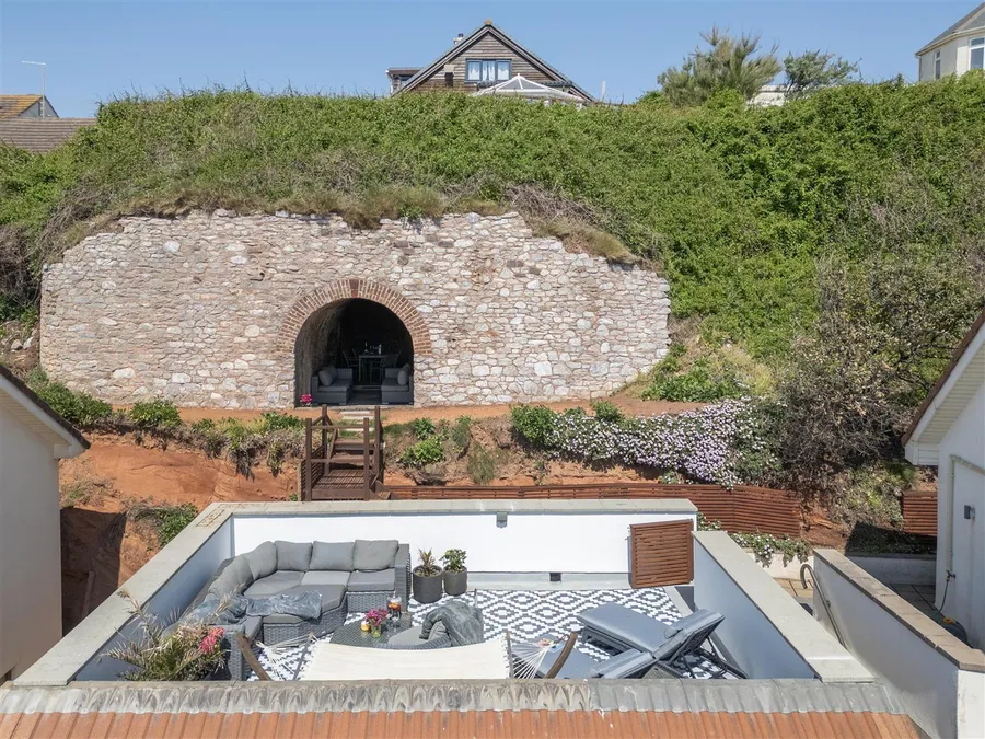 Property Image 32