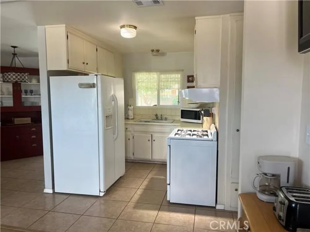1601 W Mayberry Ave, Hemet, CA 92543