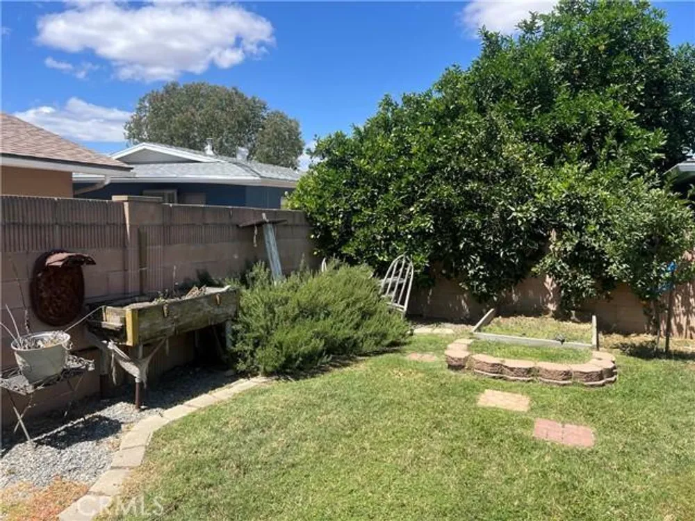 1601 W Mayberry Ave, Hemet, CA 92543