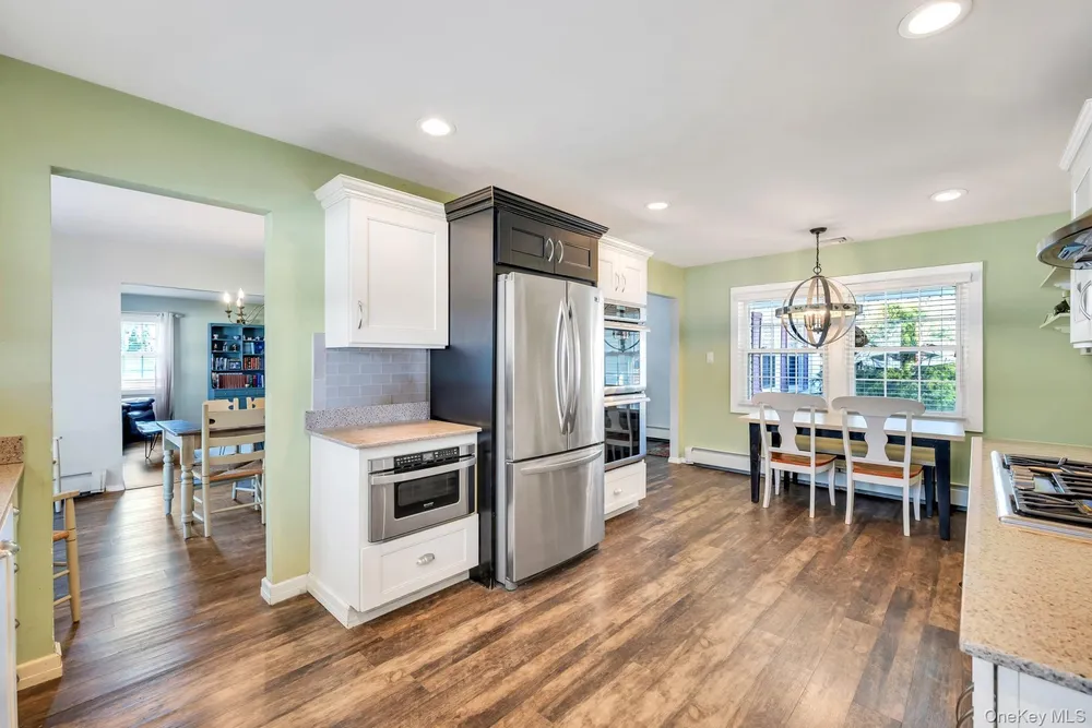 27 Westbrook Rd, Coram, NY 11727
