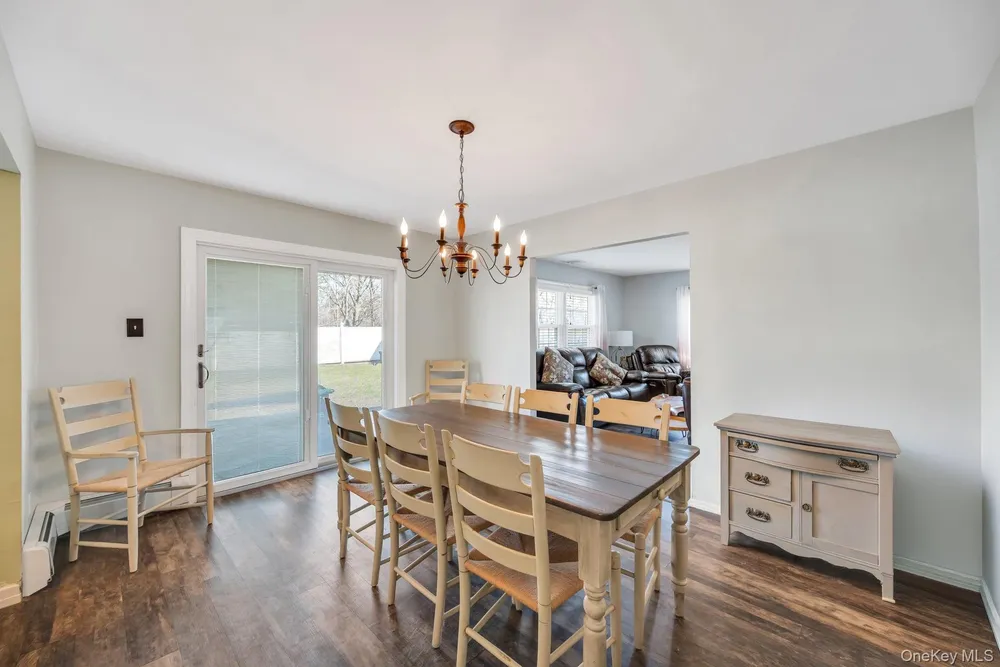 27 Westbrook Rd, Coram, NY 11727