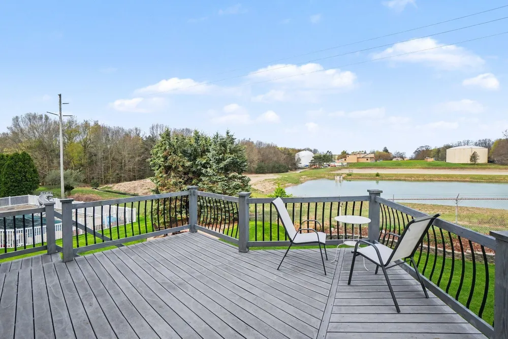 2213 N Bristol St, Holland, MI 49424