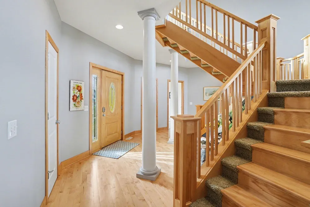 2213 N Bristol St, Holland, MI 49424