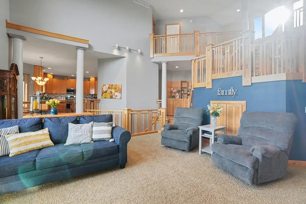 2213 N Bristol St, Holland, MI 49424