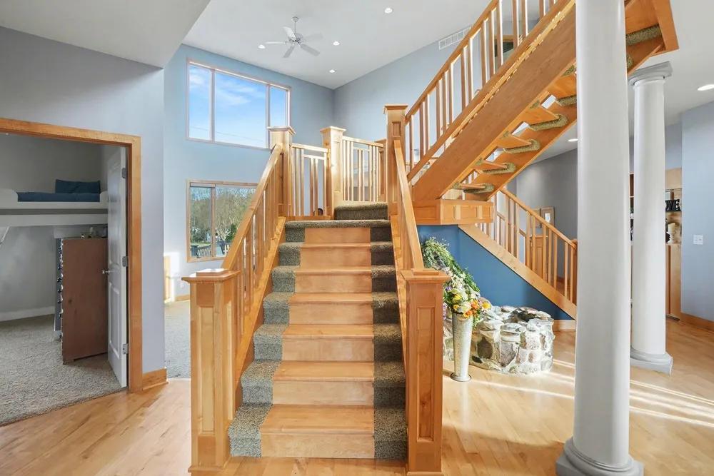 2213 N Bristol St, Holland, MI 49424