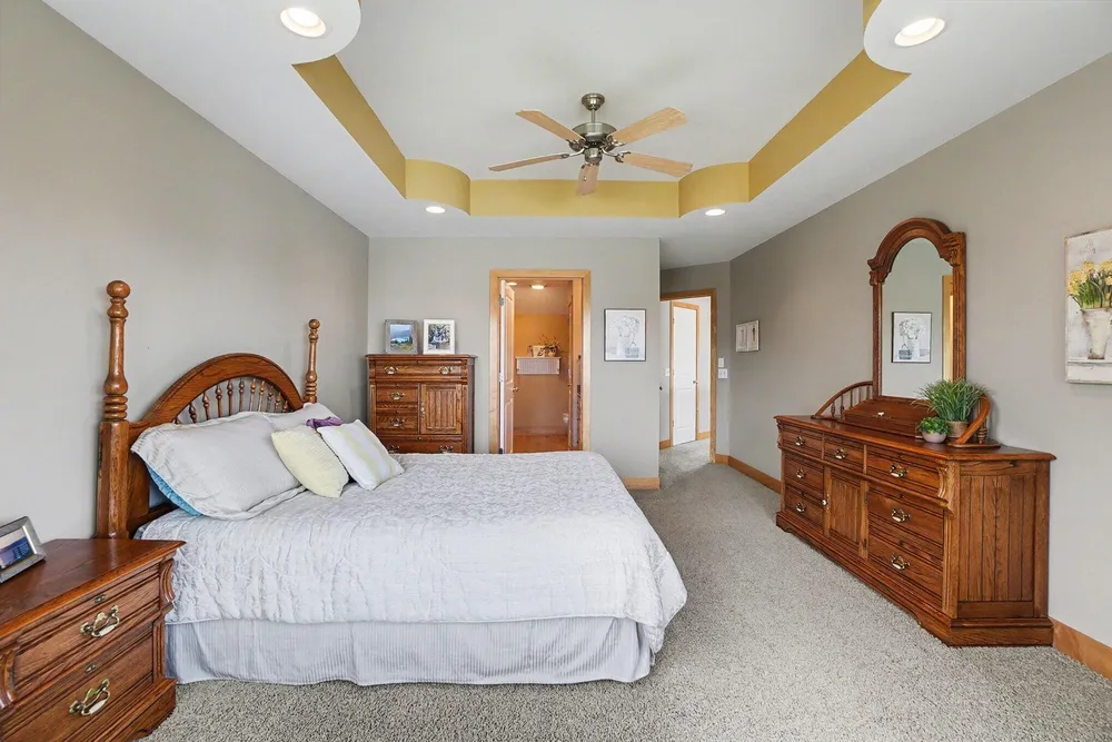 2213 N Bristol St, Holland, MI 49424