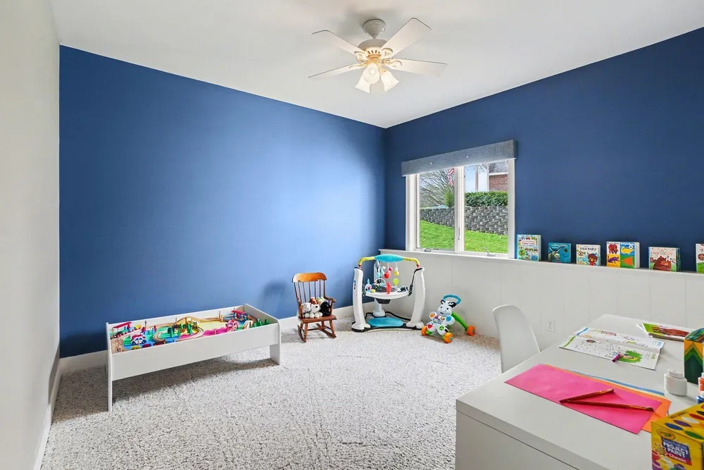 2213 N Bristol St, Holland, MI 49424