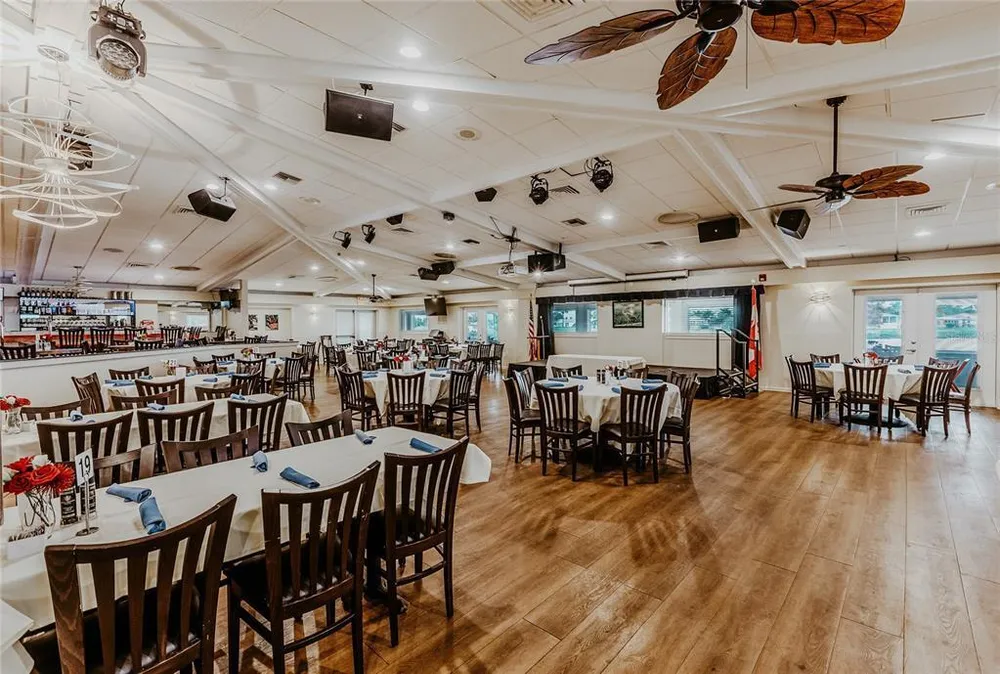 2100 Kings Hwy, Port Charlotte, FL 33980