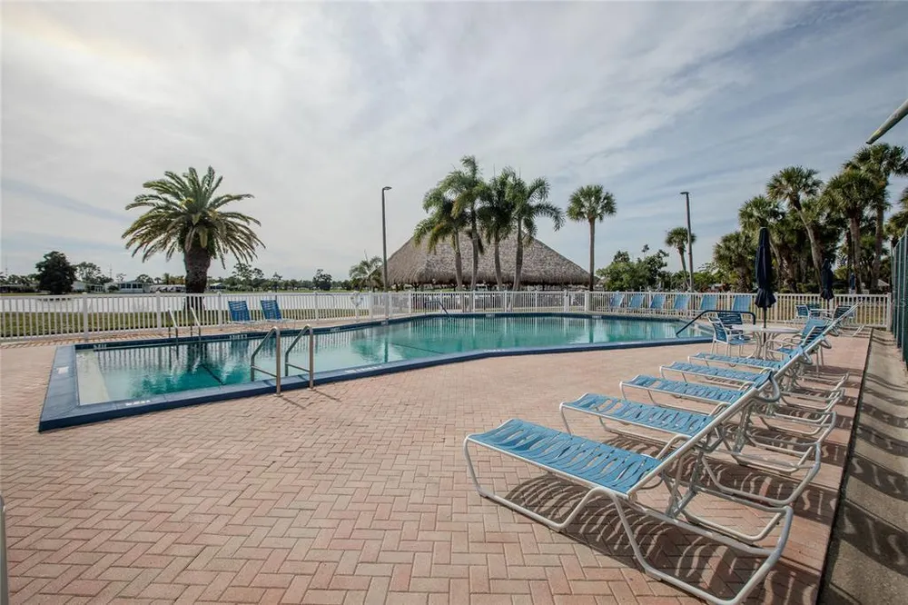 2100 Kings Hwy, Port Charlotte, FL 33980
