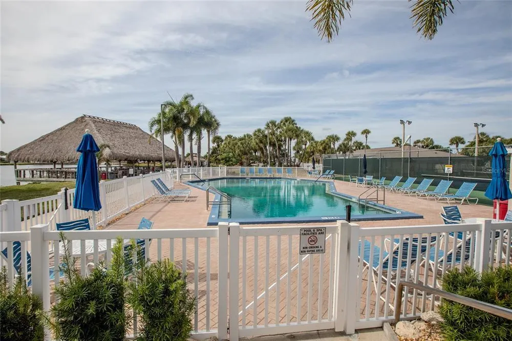 2100 Kings Hwy, Port Charlotte, FL 33980