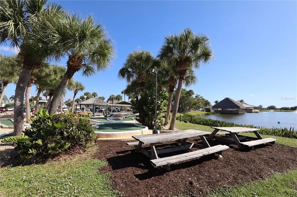 2100 Kings Hwy, Port Charlotte, FL 33980