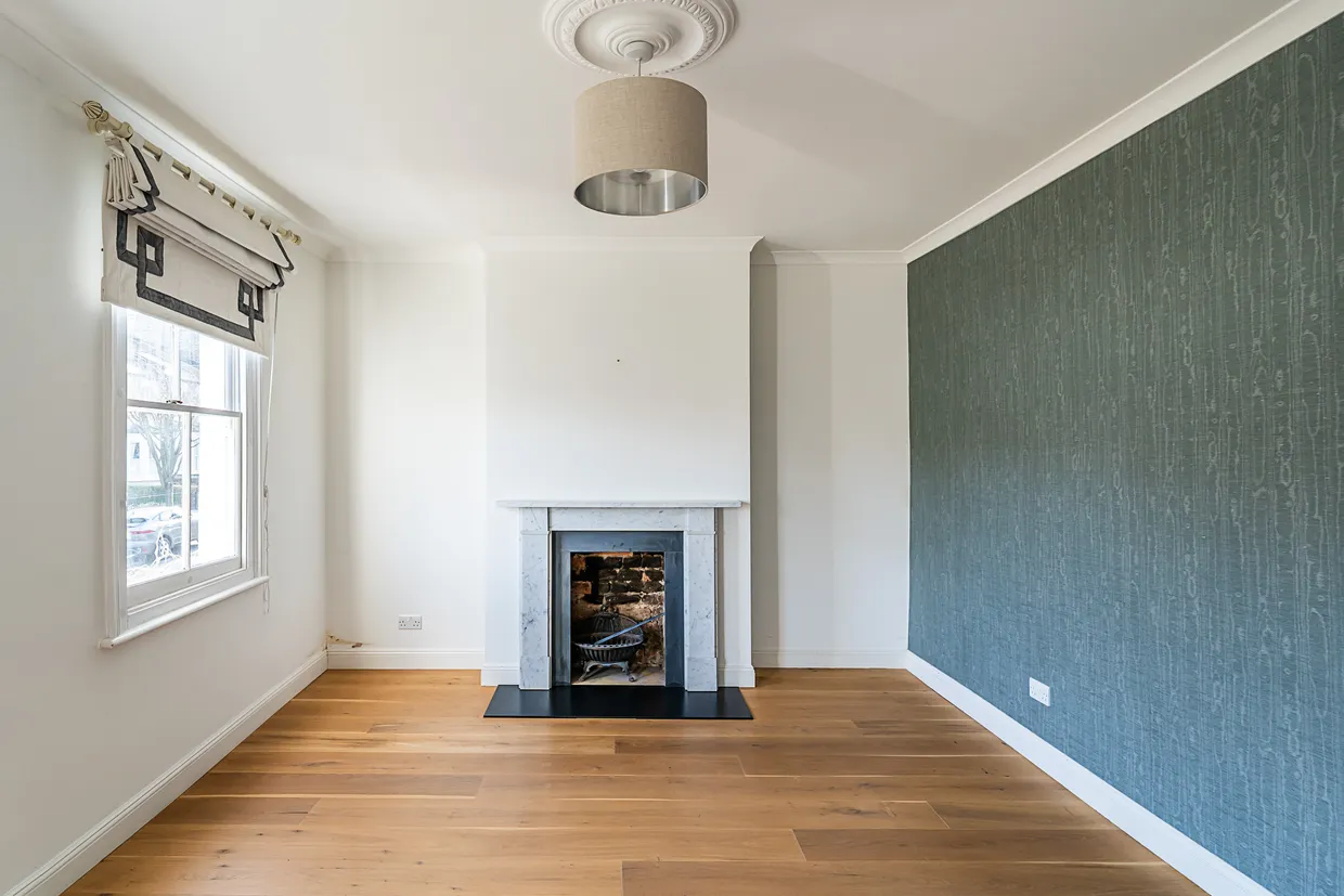 Eland Road, London, SW11 photo 17