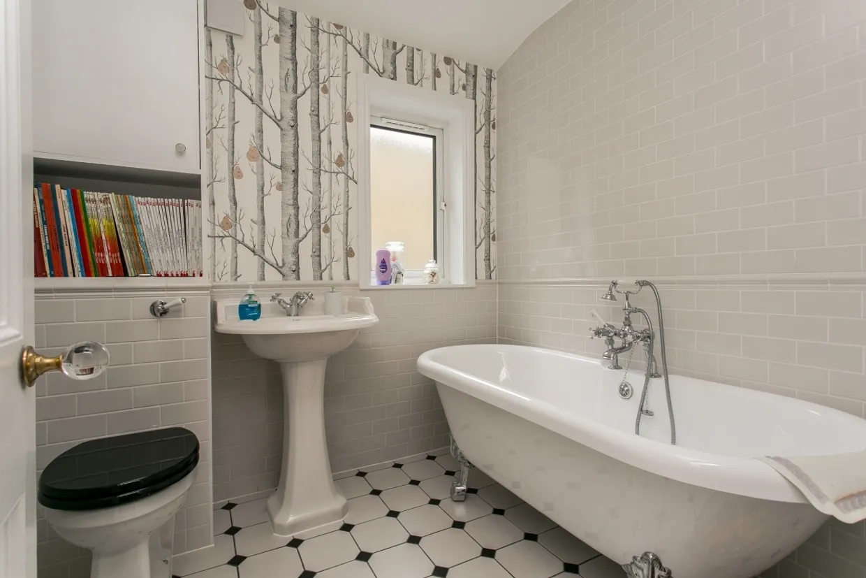 Eland Road, London, SW11 photo 18