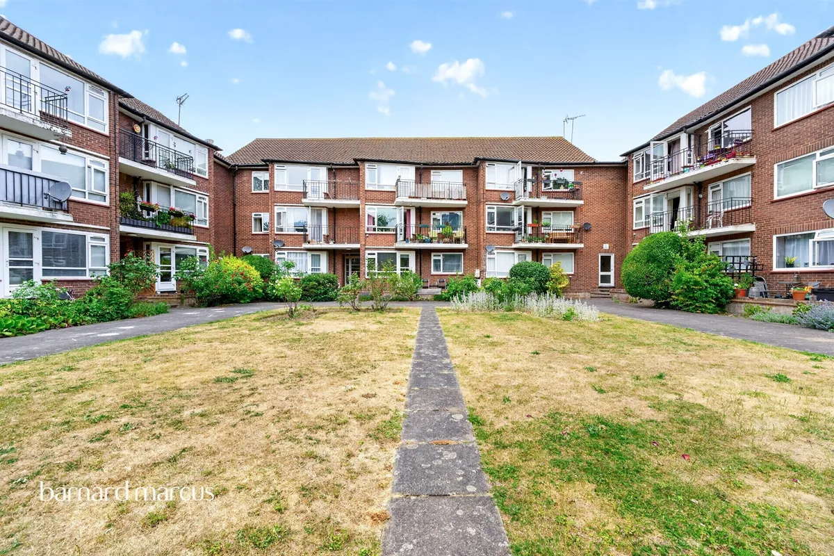 Castle Way, Feltham