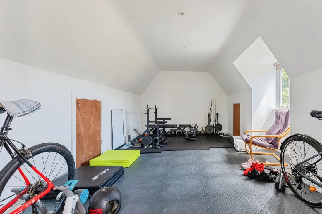 Property photo 28