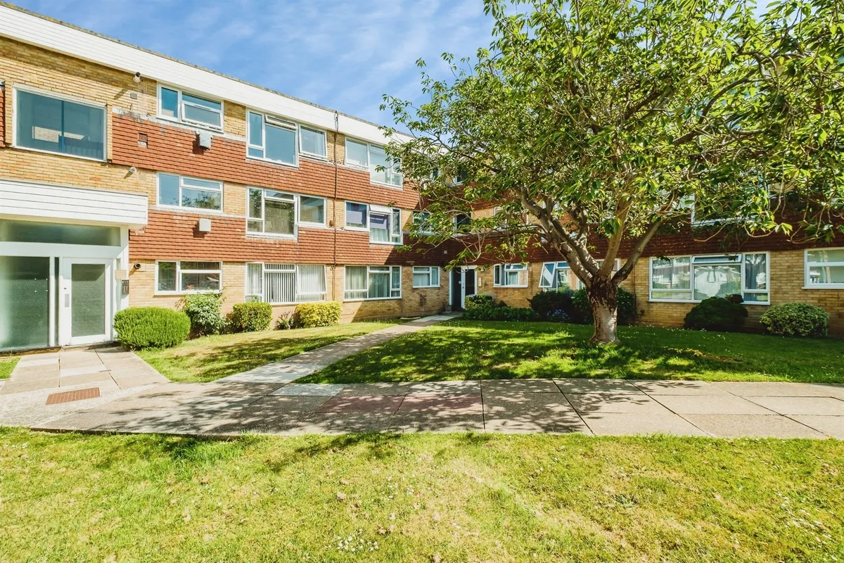 College Gardens, Worthing