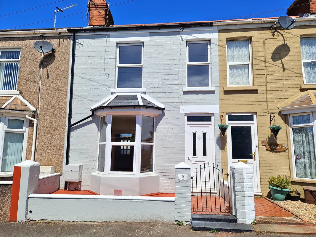 REYNALLT PLACE, PORTHCAWL, CF36 3DR