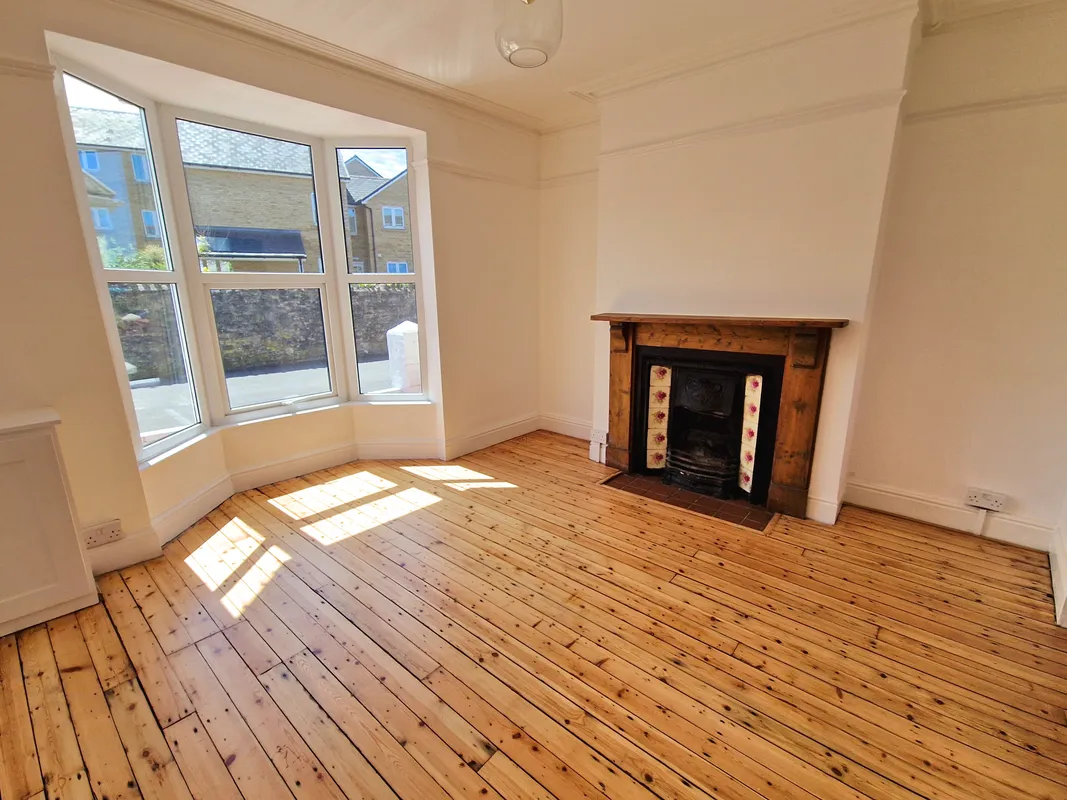 REYNALLT PLACE, PORTHCAWL, CF36 3DR