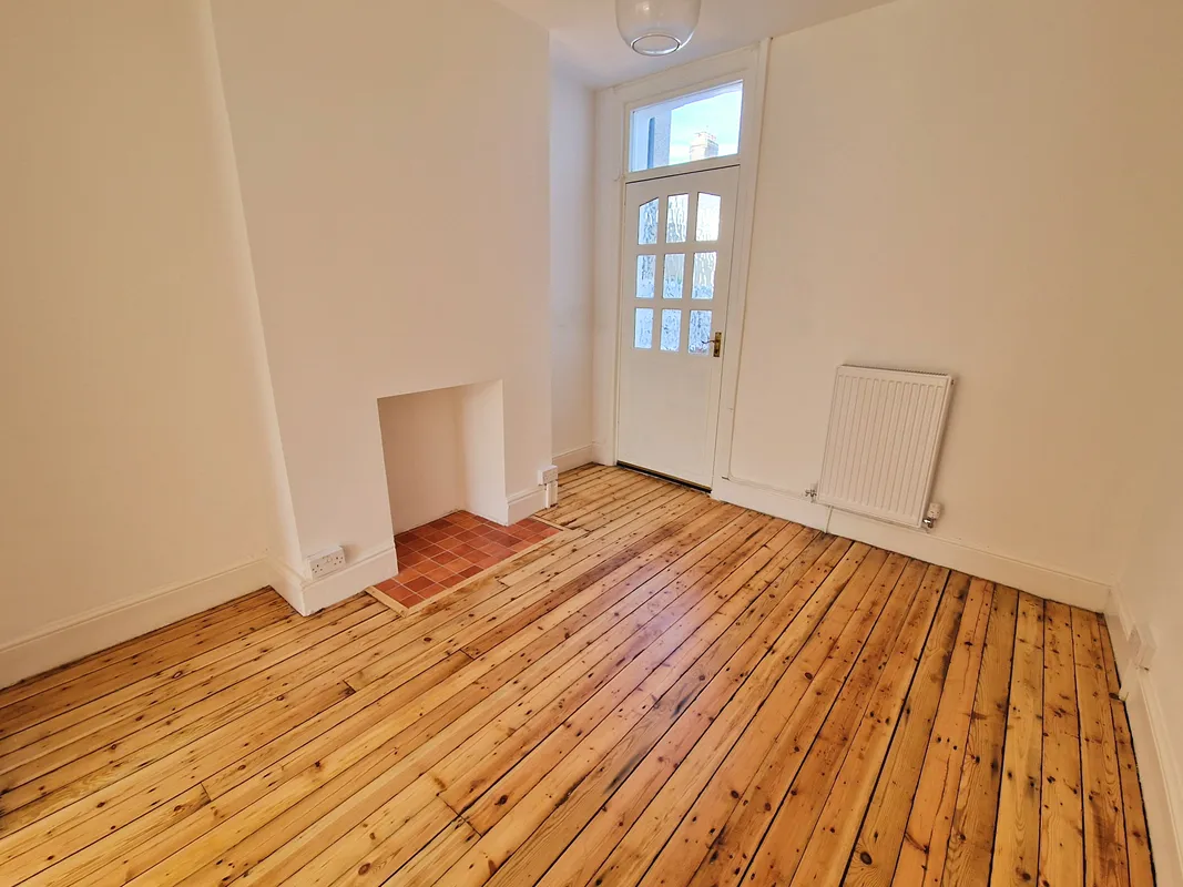 REYNALLT PLACE, PORTHCAWL, CF36 3DR