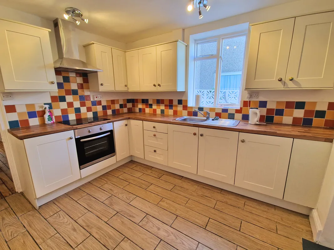REYNALLT PLACE, PORTHCAWL, CF36 3DR