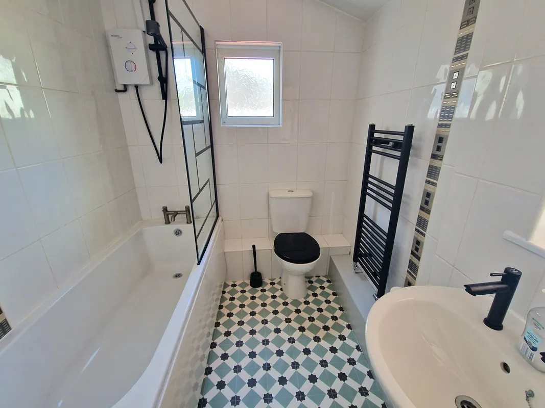 REYNALLT PLACE, PORTHCAWL, CF36 3DR