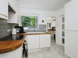 Camberlot Road, Upper Dicker, Hailsham thumb 3
