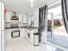 Maplesden Close, Oulton, Lowestoft thumb 3