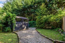 Peperharow Road, Godalming, GU7 photo 17