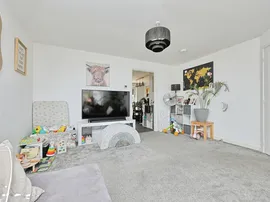 Caddow Close, Dereham thumb 3
