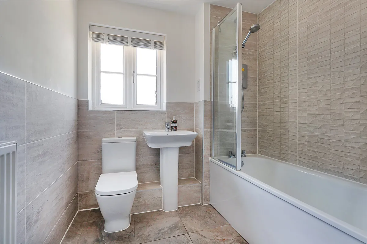 Hoadley Road, Horley, Surrey, RH6