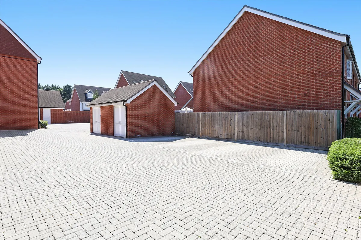 Hoadley Road, Horley, Surrey, RH6