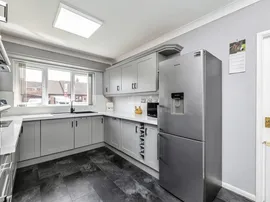 Brooksfield, South Kirkby, PONTEFRACT thumb 2