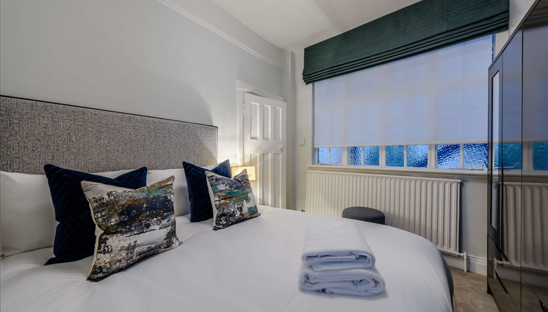 Ground Floor One Bedroom Apartment To Let Strathmore Court, St Johns Wood, NW8 Image 1