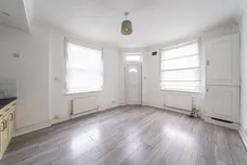 132 Stonhouse Street, London, SW4 photo 3