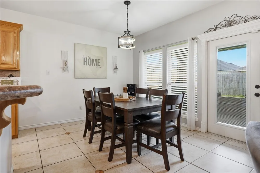 6542 Macarena Dr, Corpus Christi, TX 78414