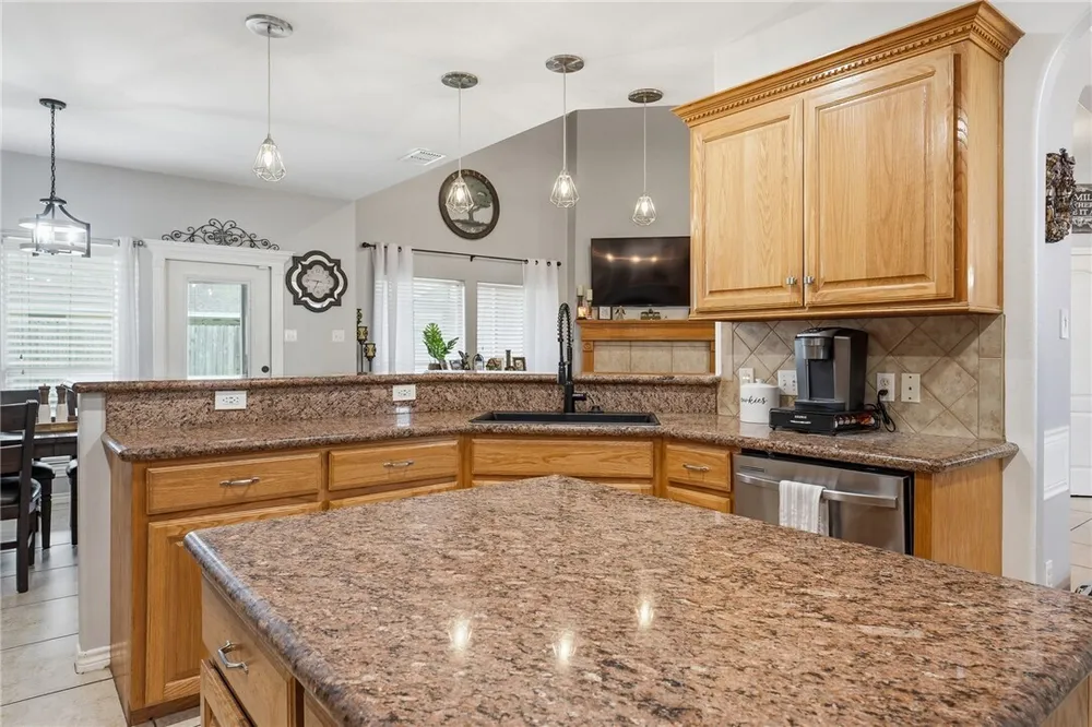 6542 Macarena Dr, Corpus Christi, TX 78414