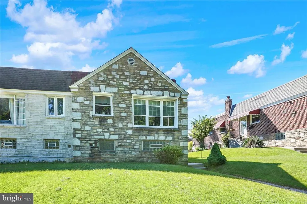 8849 Winchester Ave, Philadelphia, PA 19115