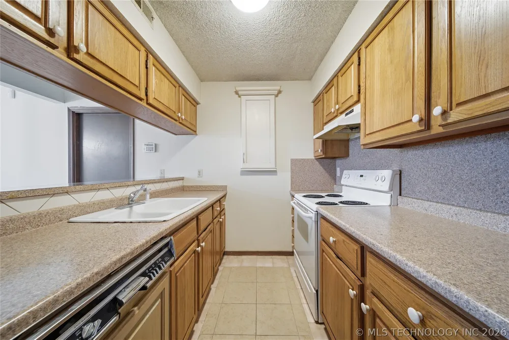 6738 S 78th East Ave, Tulsa, OK 74133